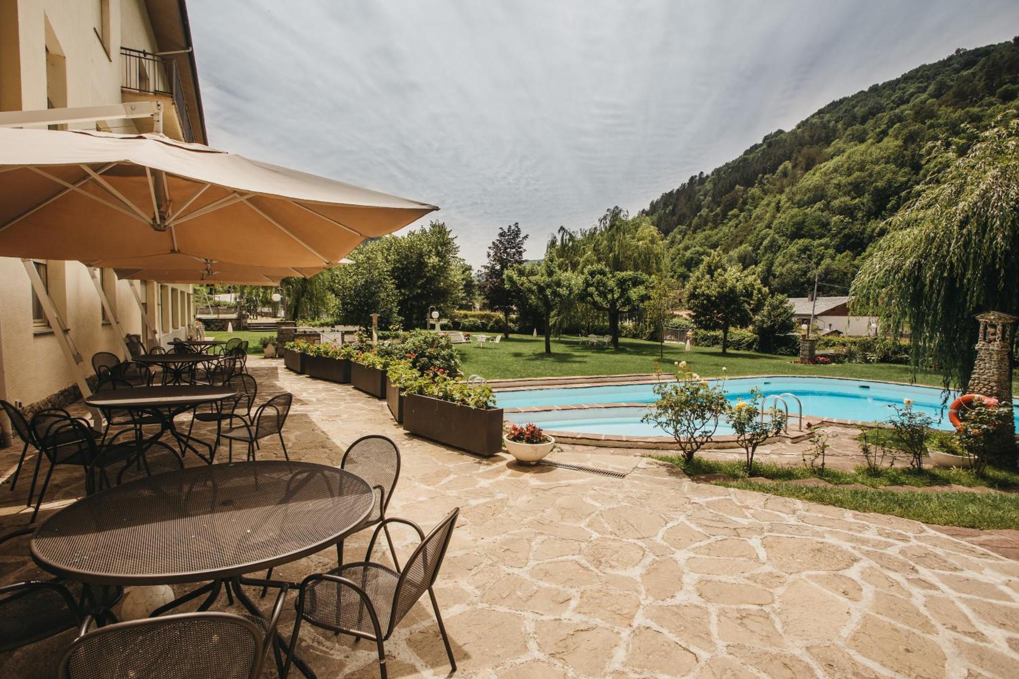 Hotel Catalunya Park Ribes De Freser Exterior foto